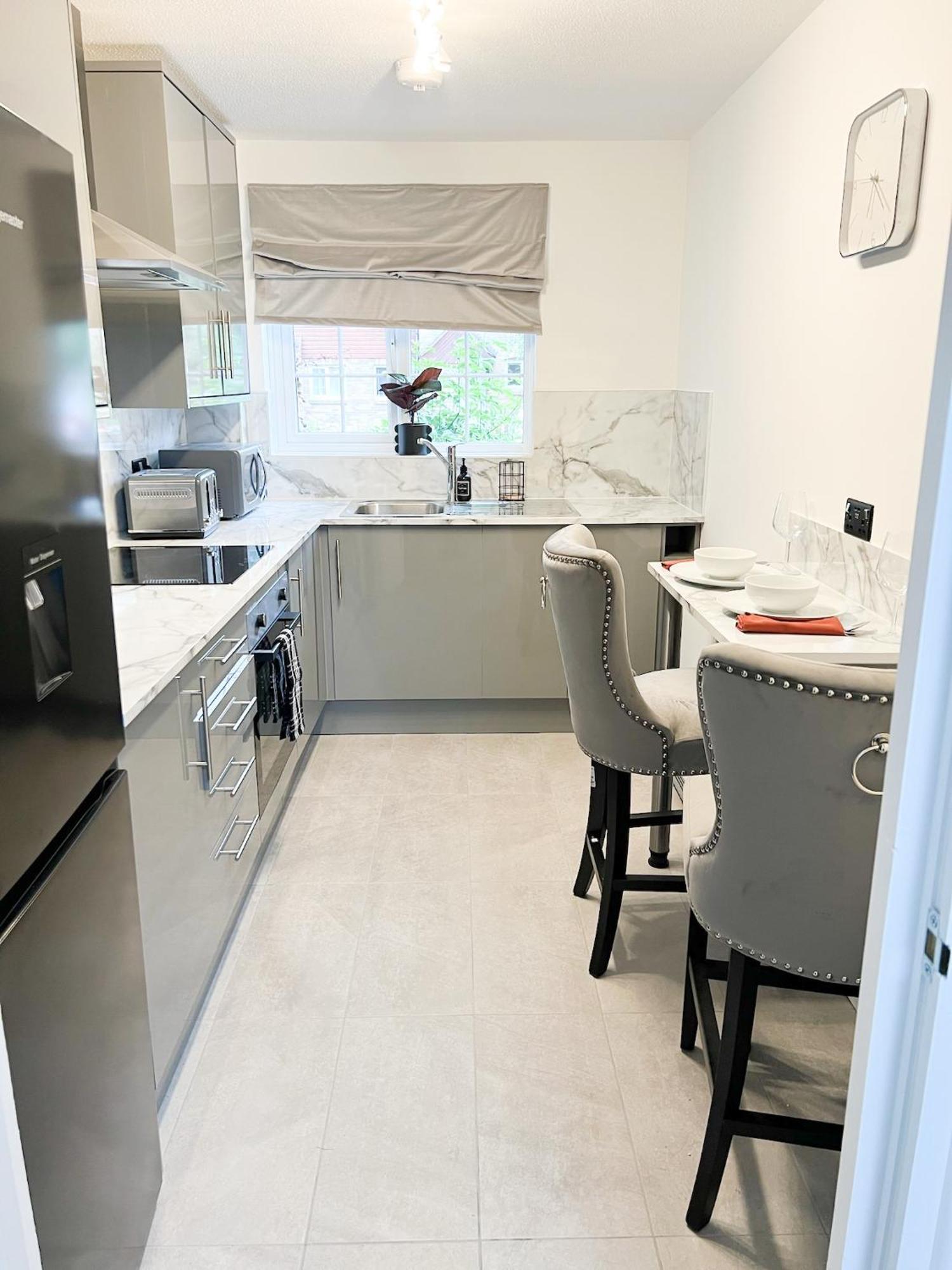 Beautiful Apartment In Beckton With Private Entrance And Garden ลอนดอน ภายนอก รูปภาพ