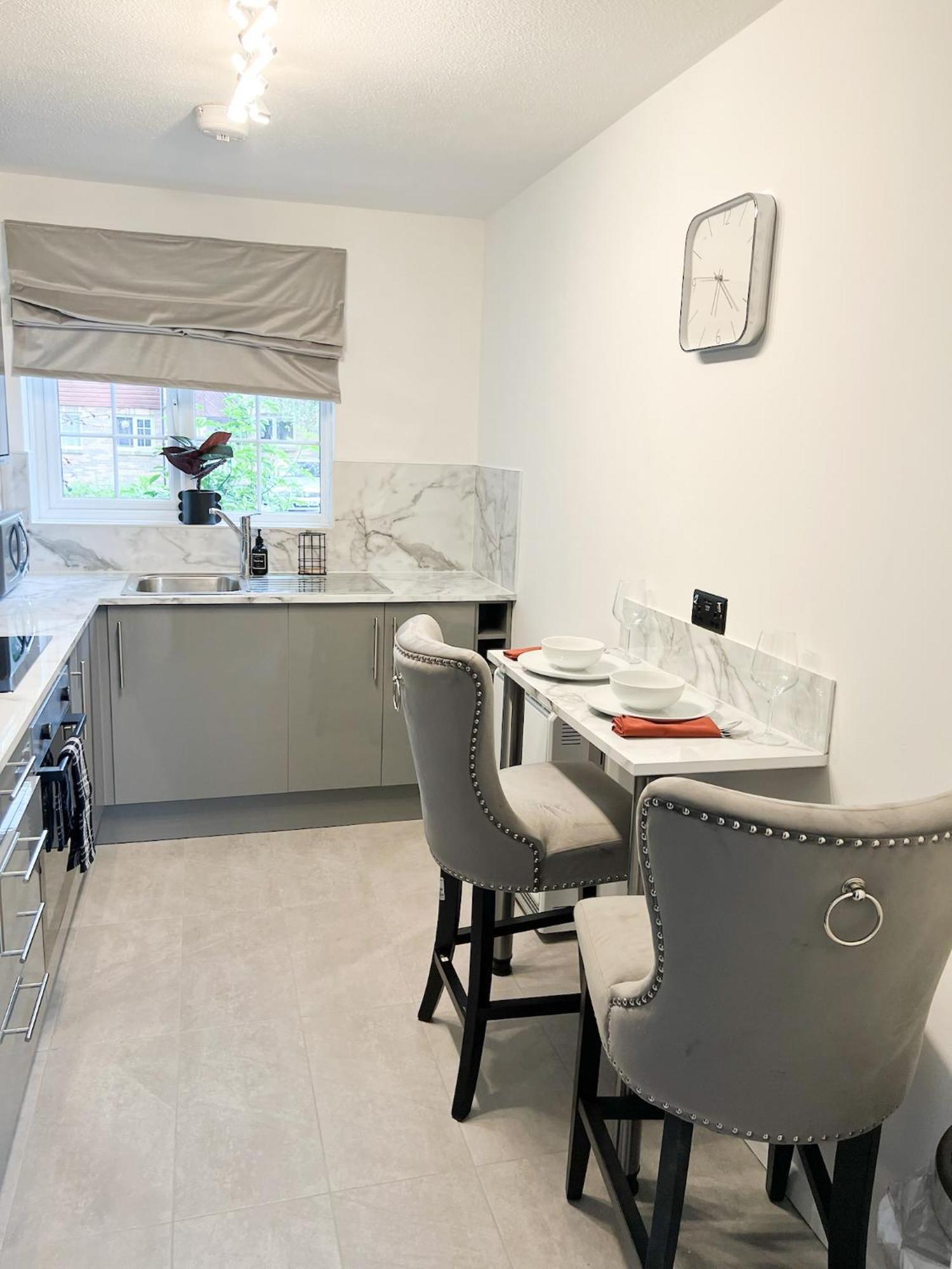 Beautiful Apartment In Beckton With Private Entrance And Garden ลอนดอน ภายนอก รูปภาพ