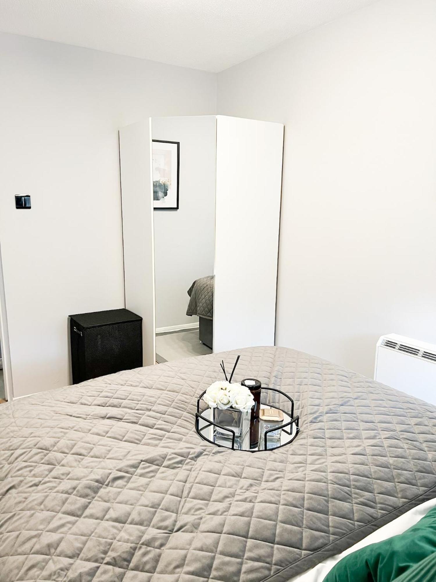 Beautiful Apartment In Beckton With Private Entrance And Garden ลอนดอน ภายนอก รูปภาพ